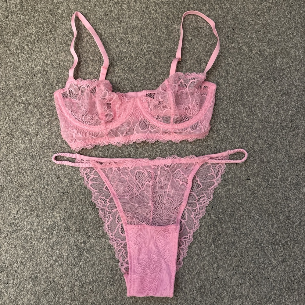 Chic Pink Lace Bra and Panty Set